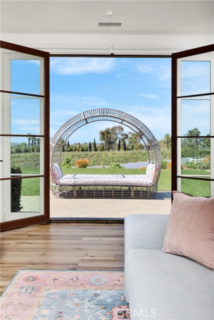 Detail Gallery Image 15 of 46 For 16582 Rio Vista Road, Rancho Bernardo (San Diego),  CA 92127 - 7 Beds | 7/1 Baths