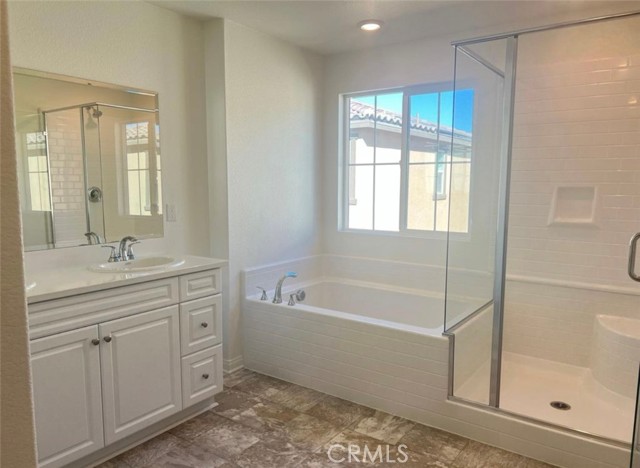 3990 E Catalina Street, Ontario CA: https://media.crmls.org/medias/bfd3342e-ffa4-45c0-bda9-f01f5260e48a.jpg