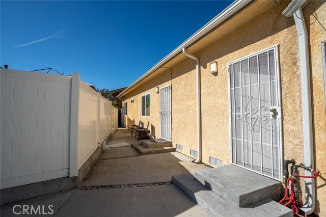 7663 Shadyglade Avenue photo 6