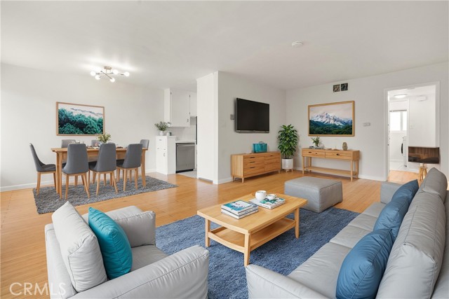 Detail Gallery Image 1 of 1 For 801 E 1st St #18,  Long Beach,  CA 90802 - 2 Beds | 1 Baths