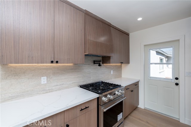 Detail Gallery Image 7 of 40 For 18833 Doty, Torrance,  CA 90504 - 3 Beds | 1 Baths