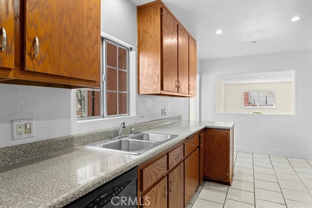 Detail Gallery Image 7 of 26 For 554 W Verness, Covina,  CA 91723 - 4 Beds | 2 Baths