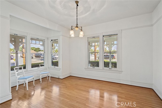 591 W 9th, San Bernardino CA: https://media.crmls.org/medias/bfd5707d-e879-462d-82e9-d2f74f3e6671.jpg