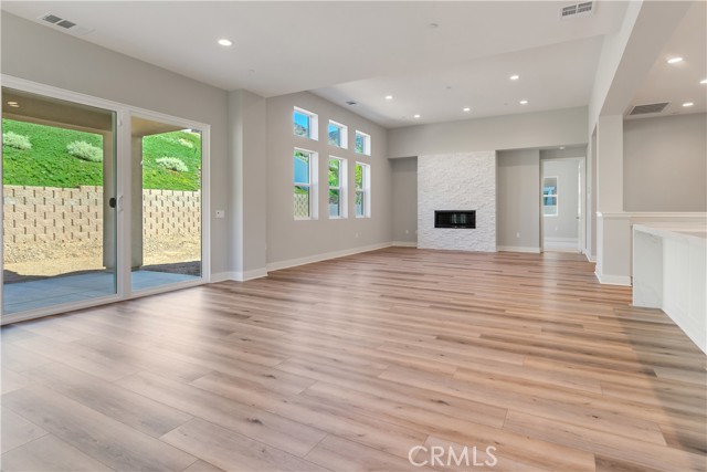 Detail Gallery Image 4 of 31 For 6532 Canyon Oaks Dr, Simi Valley,  CA 93063 - 4 Beds | 3/1 Baths