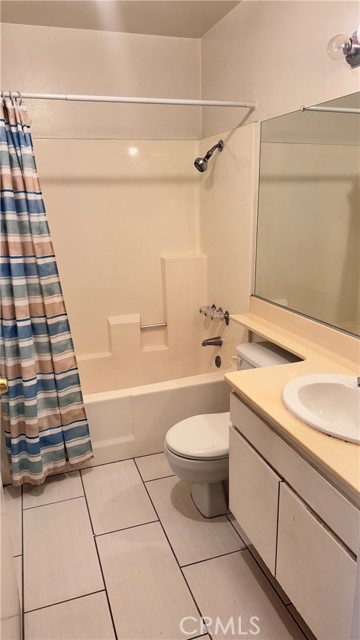 Detail Gallery Image 11 of 18 For 18193 Sundowner Way #816,  Canyon Country,  CA 91387 - 2 Beds | 2 Baths