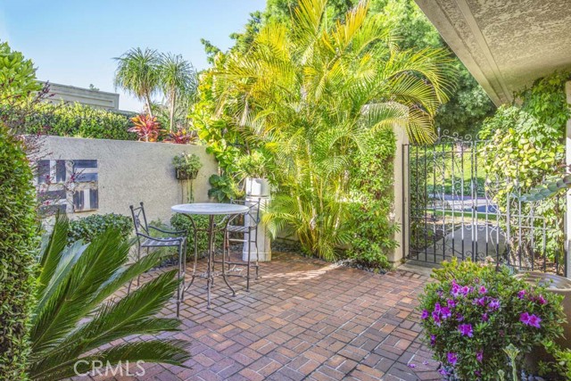 Detail Gallery Image 3 of 44 For 5544 Rayo Del Sol #B,  Laguna Woods,  CA 92637 - 3 Beds | 2 Baths