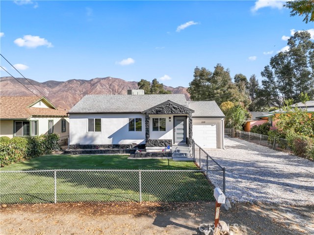 Detail Gallery Image 3 of 32 For 255 Idyllwild Dr, San Jacinto,  CA 92583 - 4 Beds | 2 Baths