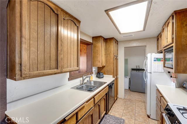 Detail Gallery Image 16 of 47 For 20936 Wigwam St, Apple Valley,  CA 92307 - 3 Beds | 2 Baths