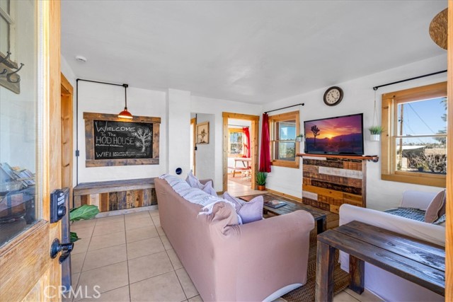 Detail Gallery Image 8 of 47 For 6572 Bullion, Twentynine Palms,  CA 92277 - 2 Beds | 1 Baths