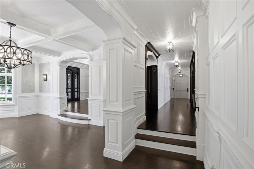 https://media.crmls.org/medias/bfd70dde-884a-4bd0-8c53-65a6e9a715ab.jpg?preset=X-Large