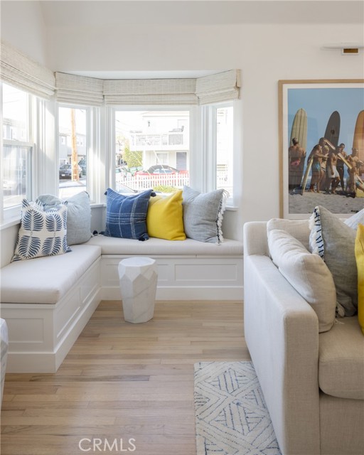 265 Myrtle Street, Laguna Beach CA: https://media.crmls.org/medias/bfd71988-0612-4d11-8e02-3d18e681bafa.jpg