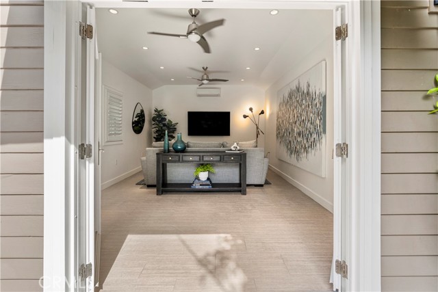 Detail Gallery Image 27 of 35 For 8963 Cynthia, West Hollywood,  CA 90069 - 2 Beds | 2 Baths