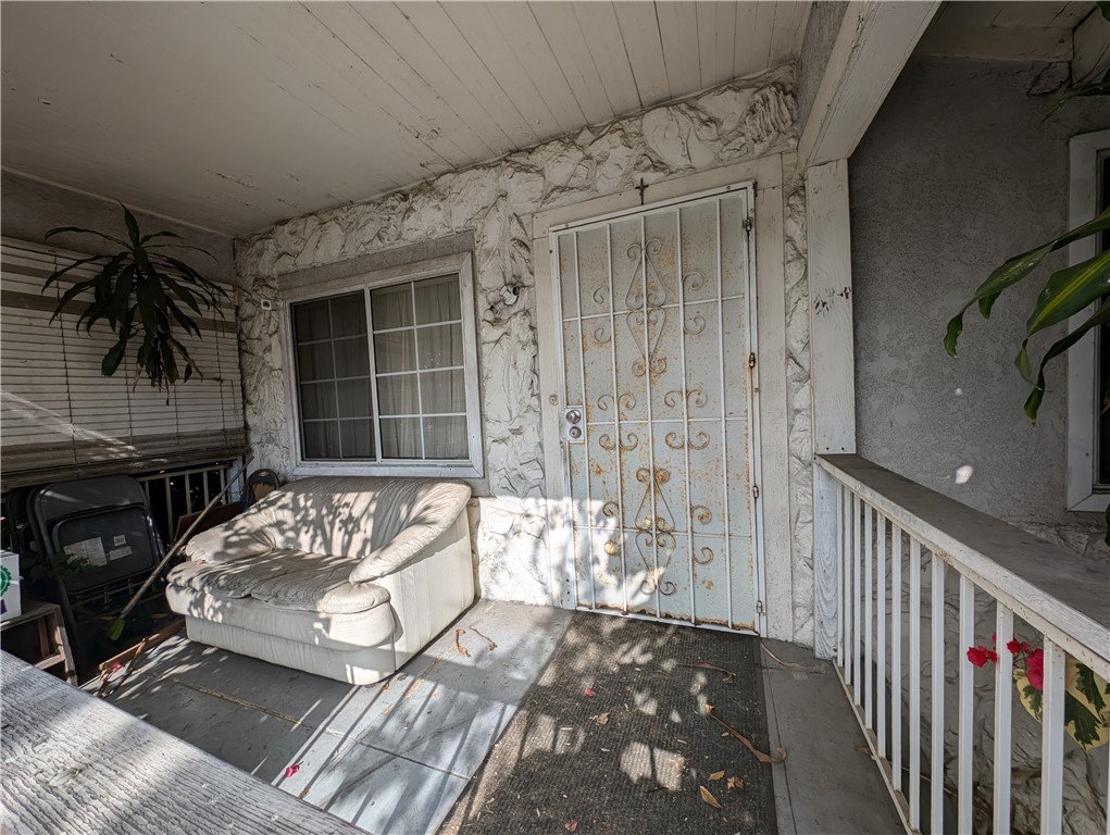 1735 Cameron Street, Long Beach, California 90810, 2 Bedrooms Bedrooms, ,1 BathroomBathrooms,Single Family Residence,For Sale,Cameron,CV25035604