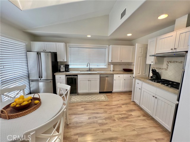 Detail Gallery Image 22 of 39 For 611 1/2 Orchid Ave, Corona Del Mar,  CA 92625 - 3 Beds | 2/1 Baths