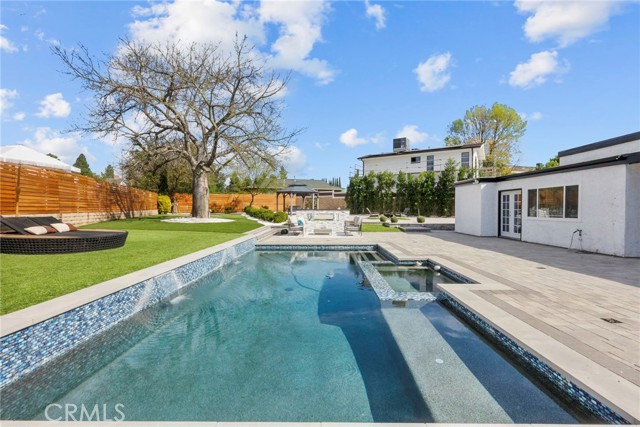 Detail Gallery Image 33 of 44 For 9549 Gladbeck, Northridge,  CA 91324 - 5 Beds | 2/1 Baths