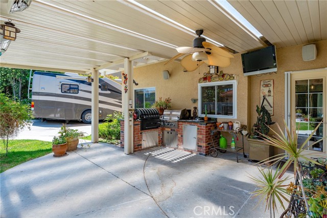 22501 Marilla Street, Chatsworth CA: https://media.crmls.org/medias/bfda6cf9-eda6-44c8-a7bb-c0d02ed9d41d.jpg