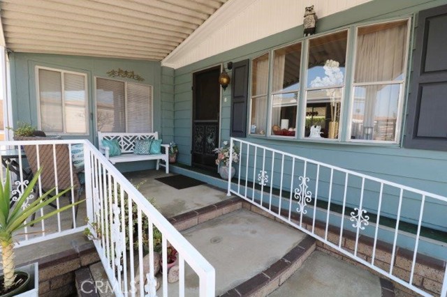 Detail Gallery Image 5 of 46 For 12726 Lake Forest Dr #25,  La Mirada,  CA 90638 - 2 Beds | 2 Baths