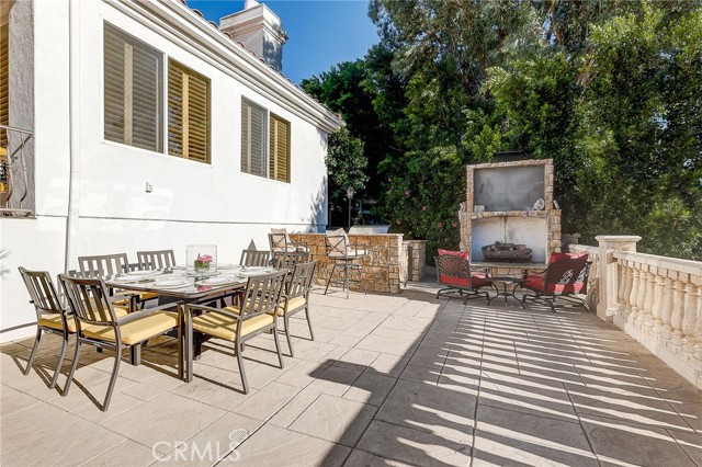 33 Sage Lane, Bell Canyon CA: https://media.crmls.org/medias/bfdab84b-5b62-4a6c-a3b4-8e84a88f2649.jpg
