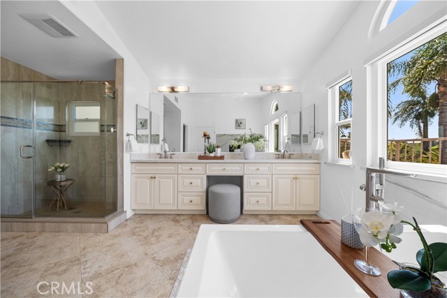 18178 Wellington Lane, Rowland Heights CA: https://media.crmls.org/medias/bfdb2409-f7c9-4db6-a54a-aee80b83c2d8.jpg