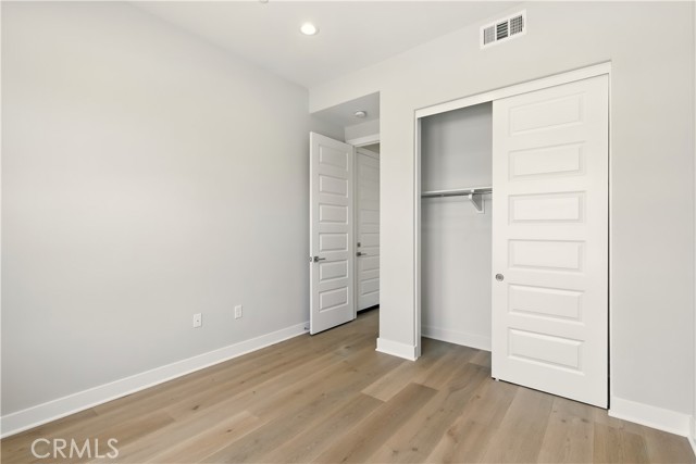 208 Stage, Irvine CA: https://media.crmls.org/medias/bfdb5268-1261-42d4-bc5d-dadcf95c3a93.jpg