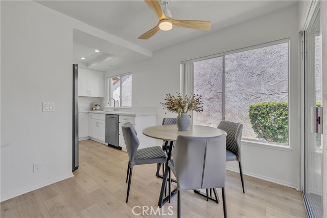 Detail Gallery Image 3 of 23 For 45 Orchard, Irvine,  CA 92618 - 2 Beds | 2 Baths