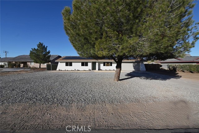 Detail Gallery Image 2 of 14 For 15514 Dale Evans, Apple Valley,  CA 92307 - 3 Beds | 2 Baths