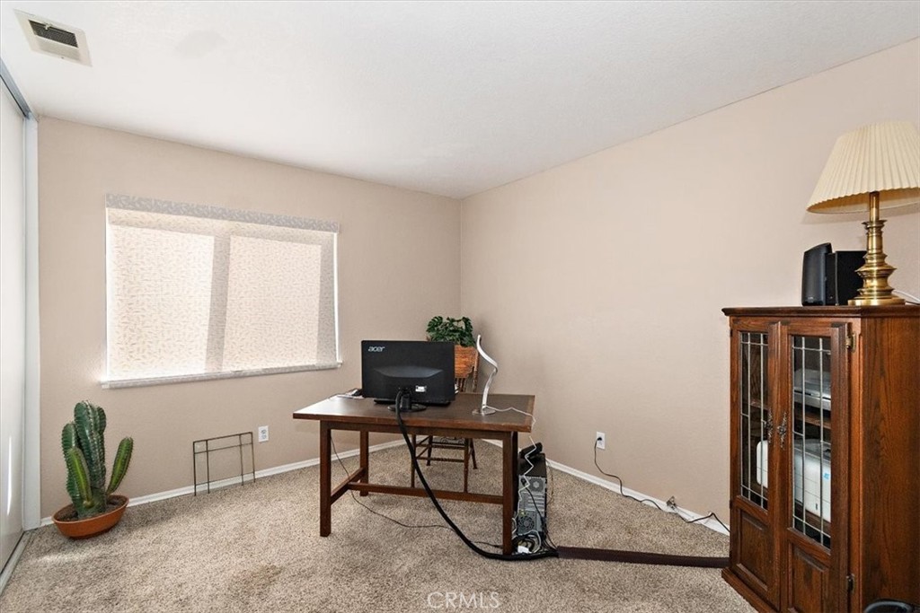 https://media.crmls.org/medias/bfdc1309-bc8b-466a-877e-da6939e55aa3.jpg?preset=X-Large
