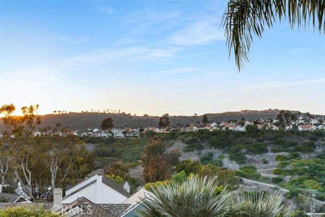 3 Parkman E Road, Laguna Niguel CA: https://media.crmls.org/medias/bfdc3cc2-90b5-4894-9555-772339c6f565.jpg