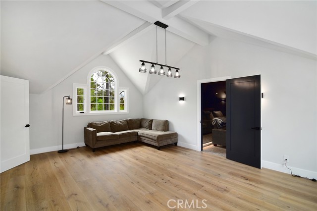 28845 Countryside Drive, Agoura Hills CA: https://media.crmls.org/medias/bfdd0fe9-f256-4254-85a1-f7bdb177ddeb.jpg