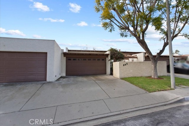 Detail Gallery Image 1 of 1 For 865 Woodlawn Dr, Thousand Oaks,  CA 91360 - 3 Beds | 2/1 Baths