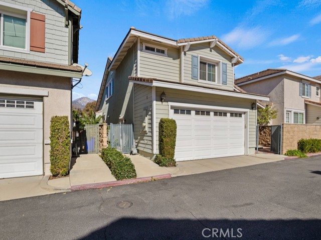 Detail Gallery Image 7 of 55 For 9425 San Bernardino Rd, Rancho Cucamonga,  CA 91730 - 4 Beds | 3 Baths