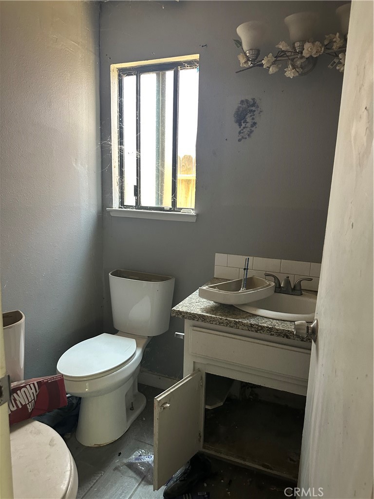 https://media.crmls.org/medias/bfdded8d-7eae-499f-997e-5d4fa31b2f95.jpg?preset=X-Large