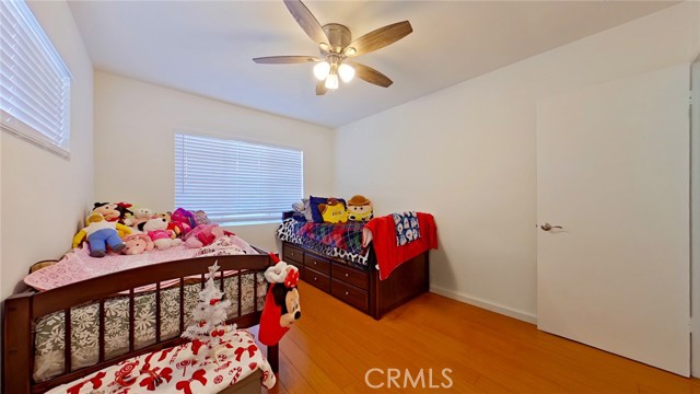 711 W Wilson, Glendale CA: https://media.crmls.org/medias/bfde1a06-7dbf-4499-b8b2-18e5b267eadb.jpg