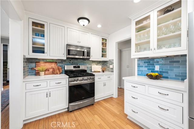 2102 Buena Vista Drive, Camarillo CA: https://media.crmls.org/medias/bfde1de8-e7f1-4264-be29-fe90f76712b0.jpg
