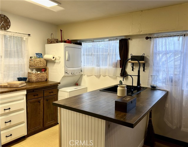 Detail Gallery Image 14 of 40 For 28639 Rostrata, Lake Elsinore,  CA 92532 - 5 Beds | 2 Baths