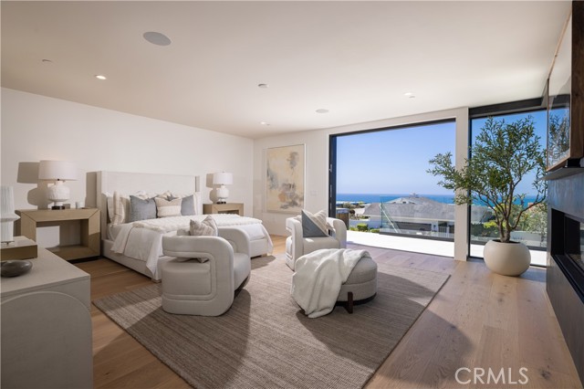 Detail Gallery Image 28 of 65 For 4539 Fairfield Dr, Corona Del Mar,  CA 92625 - 5 Beds | 5/2 Baths