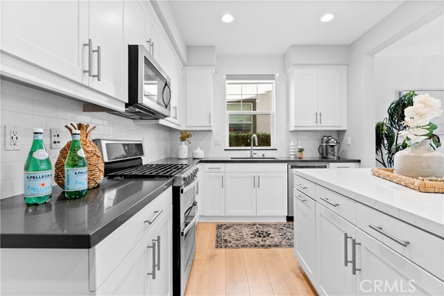 28 Fosco Street, Rancho Mission Viejo CA: https://media.crmls.org/medias/bfdf4285-54de-447d-8a13-1718bbdbf5d5.jpg