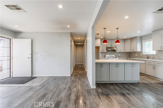 2973 W Avenue 33, Los Angeles CA: https://media.crmls.org/medias/bfdf9b7c-cf7b-4902-ae1c-070f211bcee9.jpg