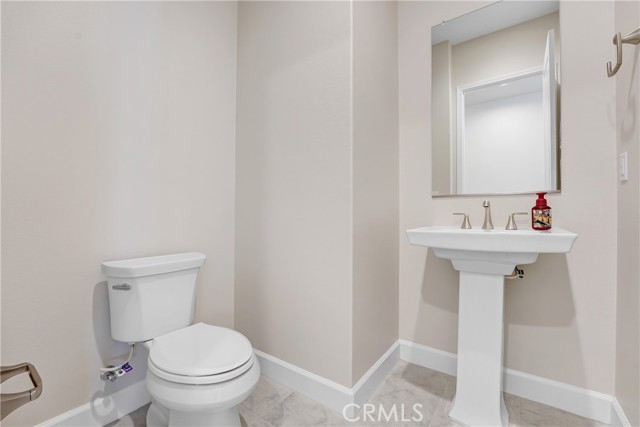 Detail Gallery Image 15 of 40 For 21201 Wildflower Way, Chatsworth,  CA 91311 - 5 Beds | 5 Baths