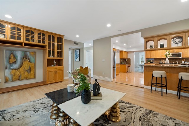 Detail Gallery Image 14 of 38 For 4251 Laurel Canyon Bld, Studio City,  CA 91604 - 4 Beds | 4 Baths
