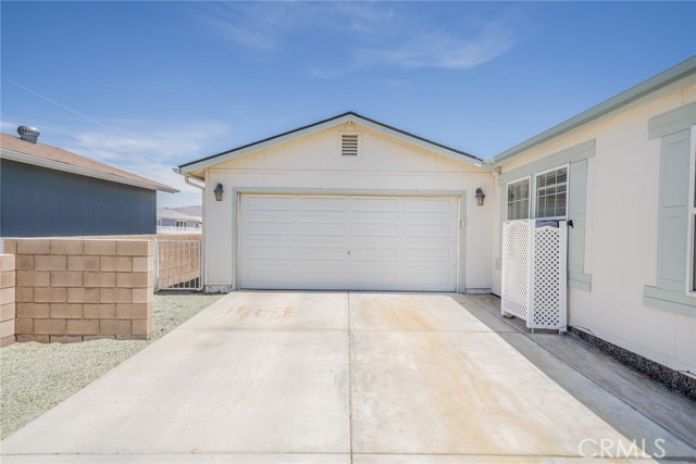 Detail Gallery Image 4 of 52 For 22241 Nisqually Rd #71,  Apple Valley,  CA 92308 - 3 Beds | 2 Baths
