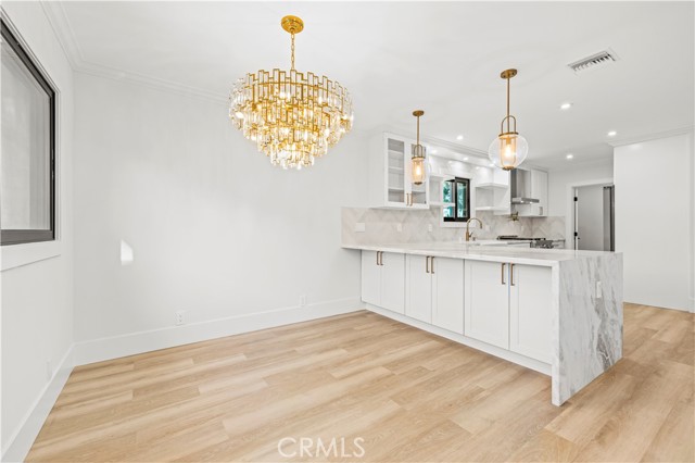 Detail Gallery Image 11 of 40 For 16243 Chatsworth St, Granada Hills,  CA 91344 - 3 Beds | 2 Baths