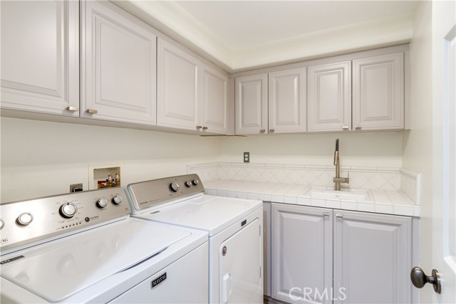 Detail Gallery Image 33 of 41 For 2534 Bungalow Pl, Corona Del Mar,  CA 92625 - 3 Beds | 2/1 Baths