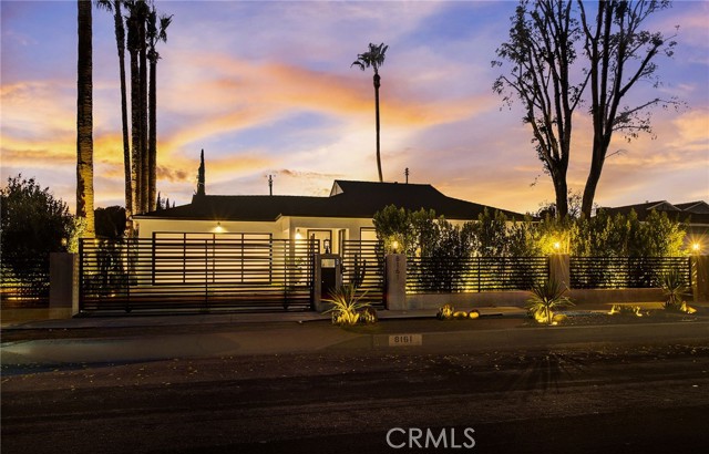 Detail Gallery Image 16 of 66 For 8161 Encino Ave, Northridge,  CA 91325 - 4 Beds | 3 Baths
