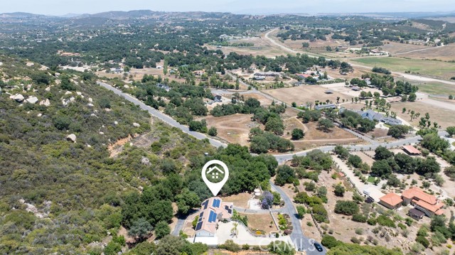 18380 Avenida Caleta, Murrieta CA: https://media.crmls.org/medias/bfe2b02f-8447-45ee-ab92-924999ddb203.jpg