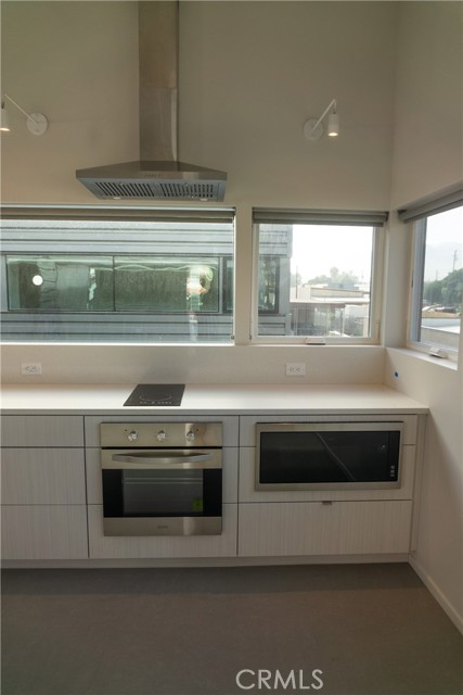 Detail Gallery Image 10 of 23 For 161 N Garden St, Ventura,  CA 93001 - 1 Beds | 2 Baths