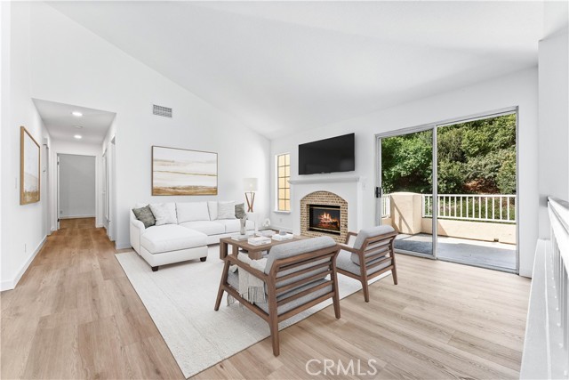 Detail Gallery Image 10 of 20 For 267 Sandcastle, Aliso Viejo,  CA 92656 - 2 Beds | 2 Baths