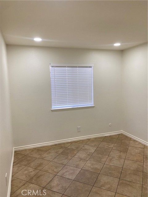 1250 S Brookhurst Street, Anaheim CA: https://media.crmls.org/medias/bfe3db8b-98a1-42bd-8bb2-8220e96ebc56.jpg