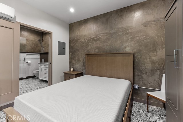 Detail Gallery Image 10 of 15 For 2211 1.2 Hyperion Ave #1/2,  Los Angeles,  CA 90027 - 0 Beds | 1 Baths