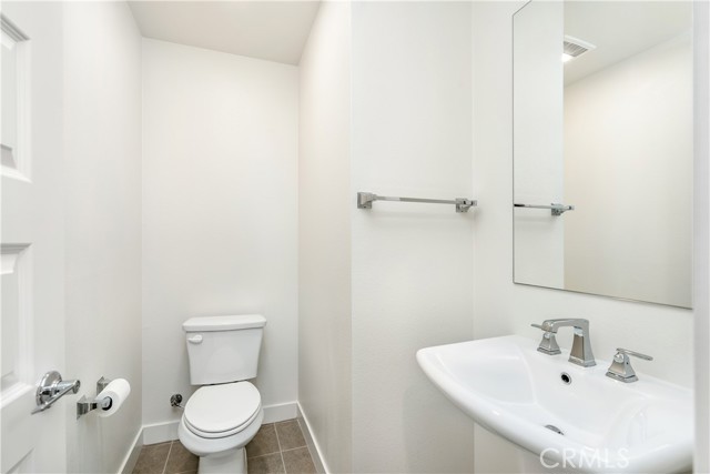 7123 Ryder Lane, Gardena CA: https://media.crmls.org/medias/bfe4354b-ccd5-46d1-8a6b-e3a6d0ebadff.jpg